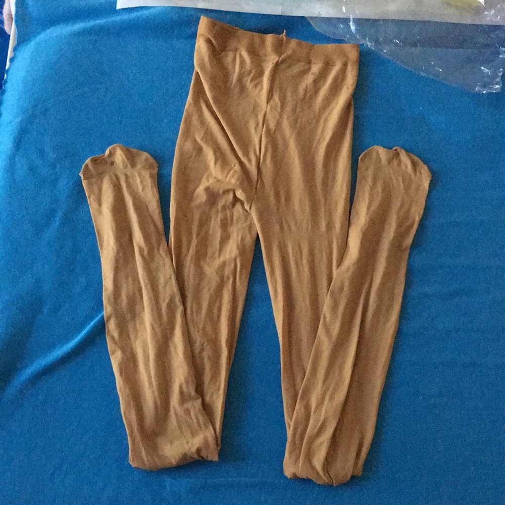 A pair of pantyhose